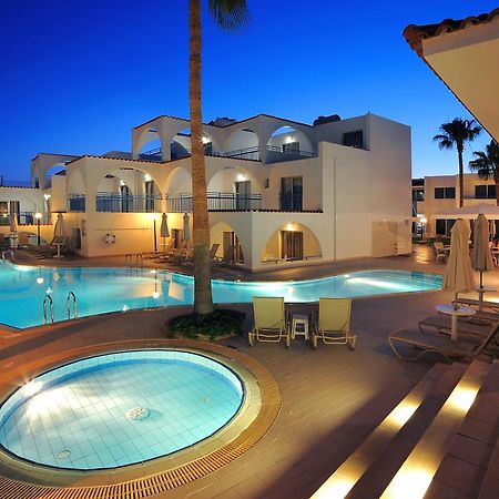 Petrosana Hotel Apartments Aya Napa Dış mekan fotoğraf