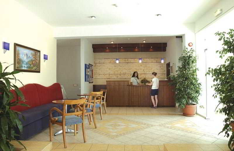 Petrosana Hotel Apartments Aya Napa Dış mekan fotoğraf